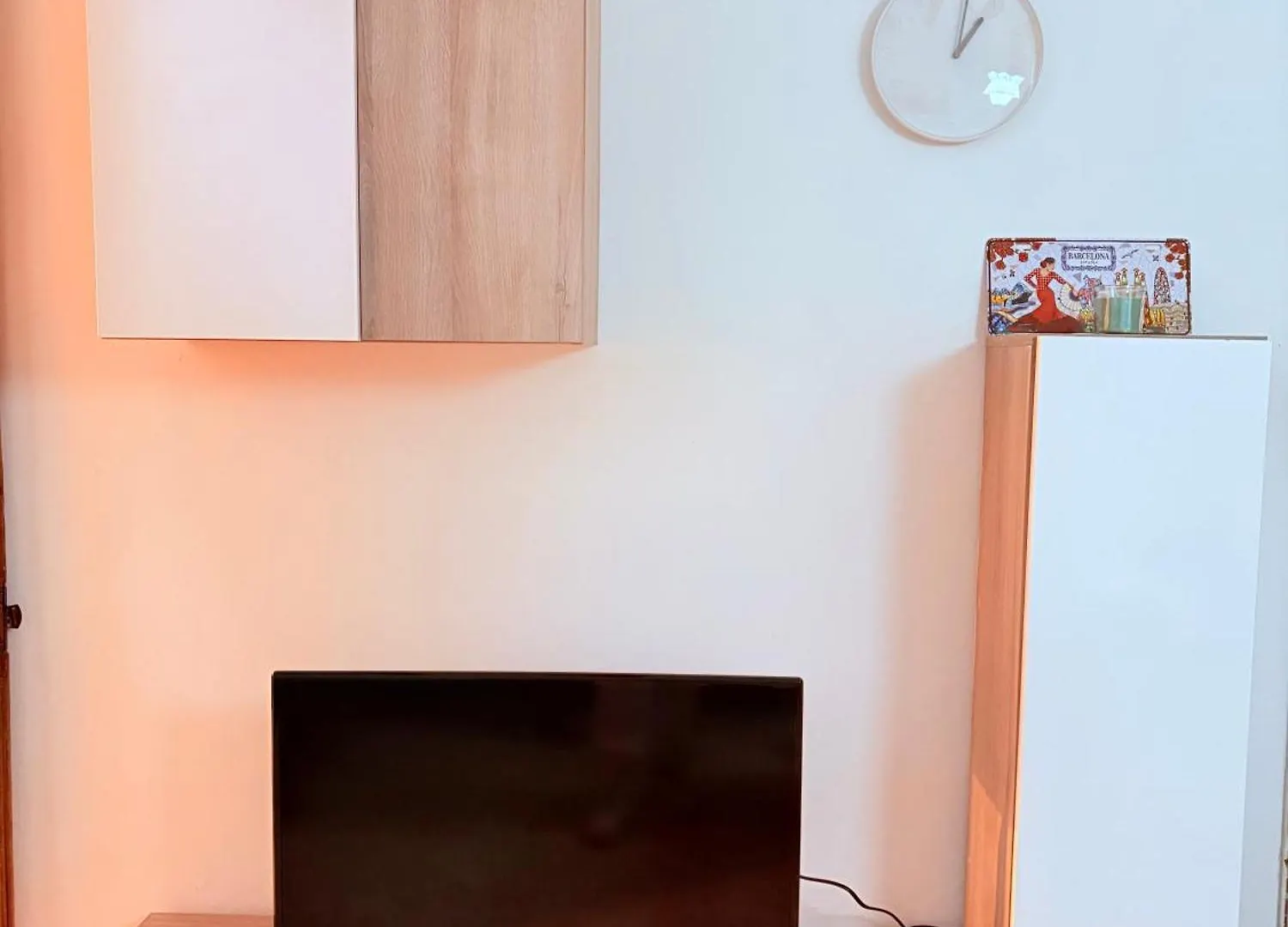 Amazing And Stylish Flat For 4 People With Breakfast Included 2 Blocks Away From Poblenou Beach Barcelona 0*,  Spanje