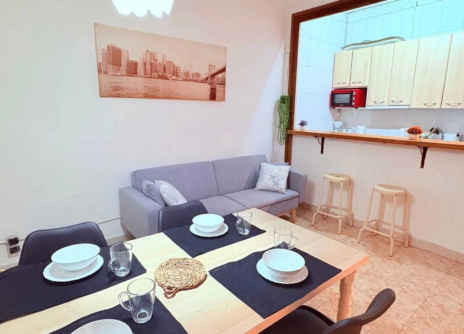 Amazing And Stylish Flat For 4 People With Breakfast Included 2 Blocks Away From Poblenou Beach Barcelona Spanje