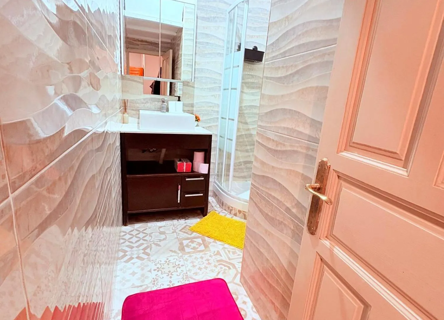 Amazing And Stylish Flat For 4 People With Breakfast Included 2 Blocks Away From Poblenou Beach برشلونة إسبانيا